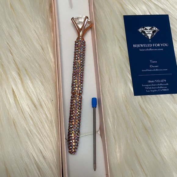 "Shine Bright with Our Custom Bling Ballpoint Pen Collection" - Picture 1 of 1